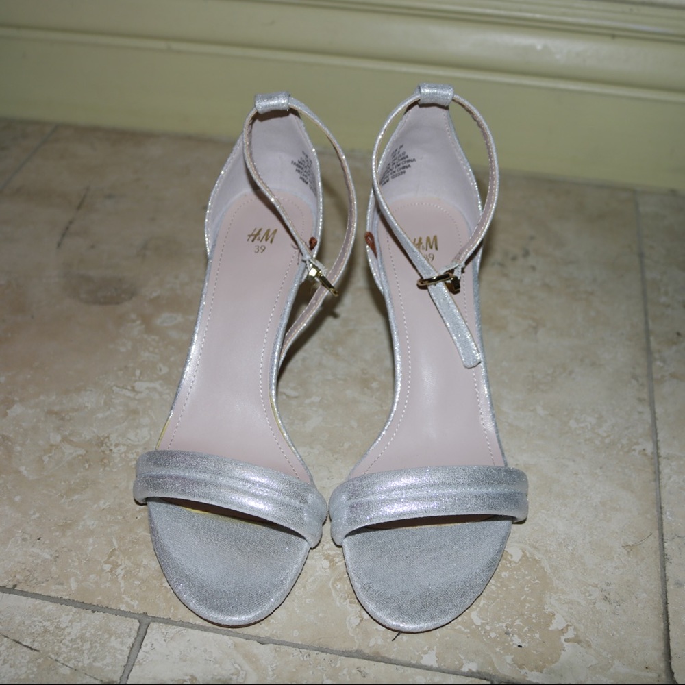 H&M kitten heels